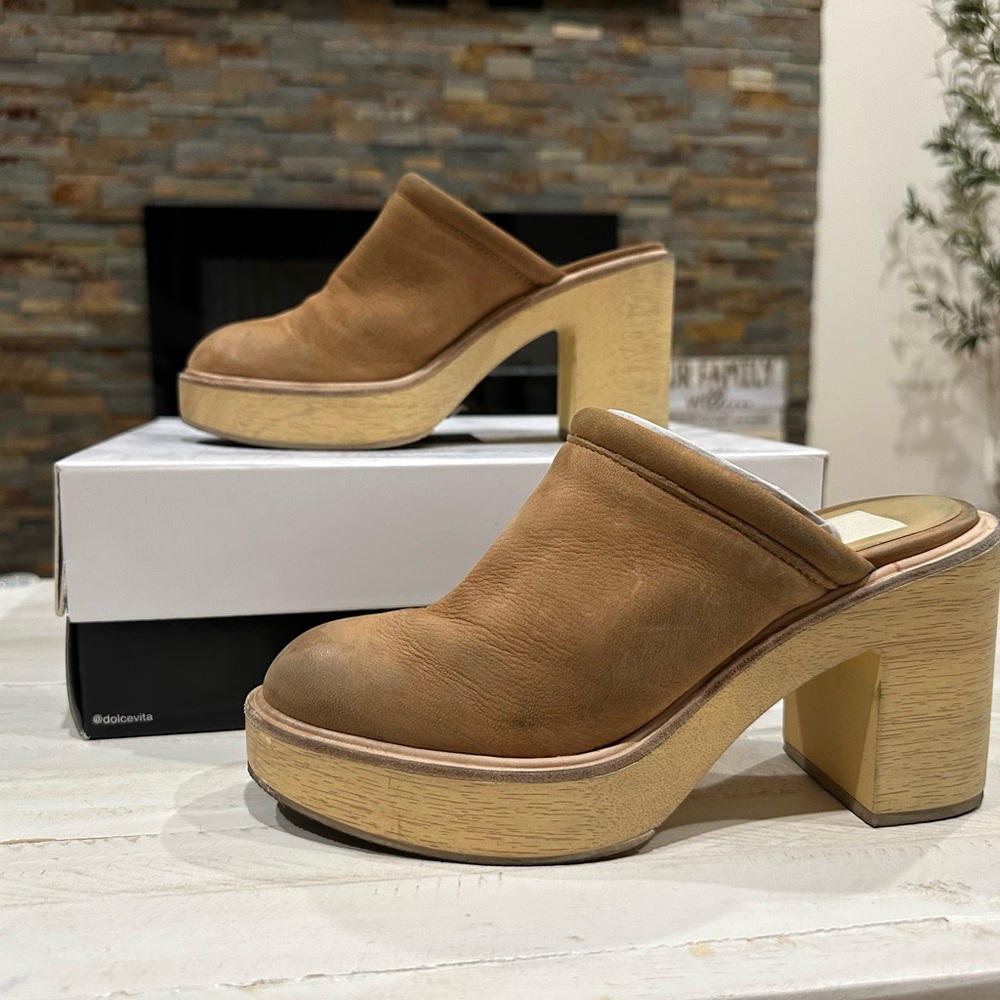 Dolce Vita | Camden Praline Nubuck Mule